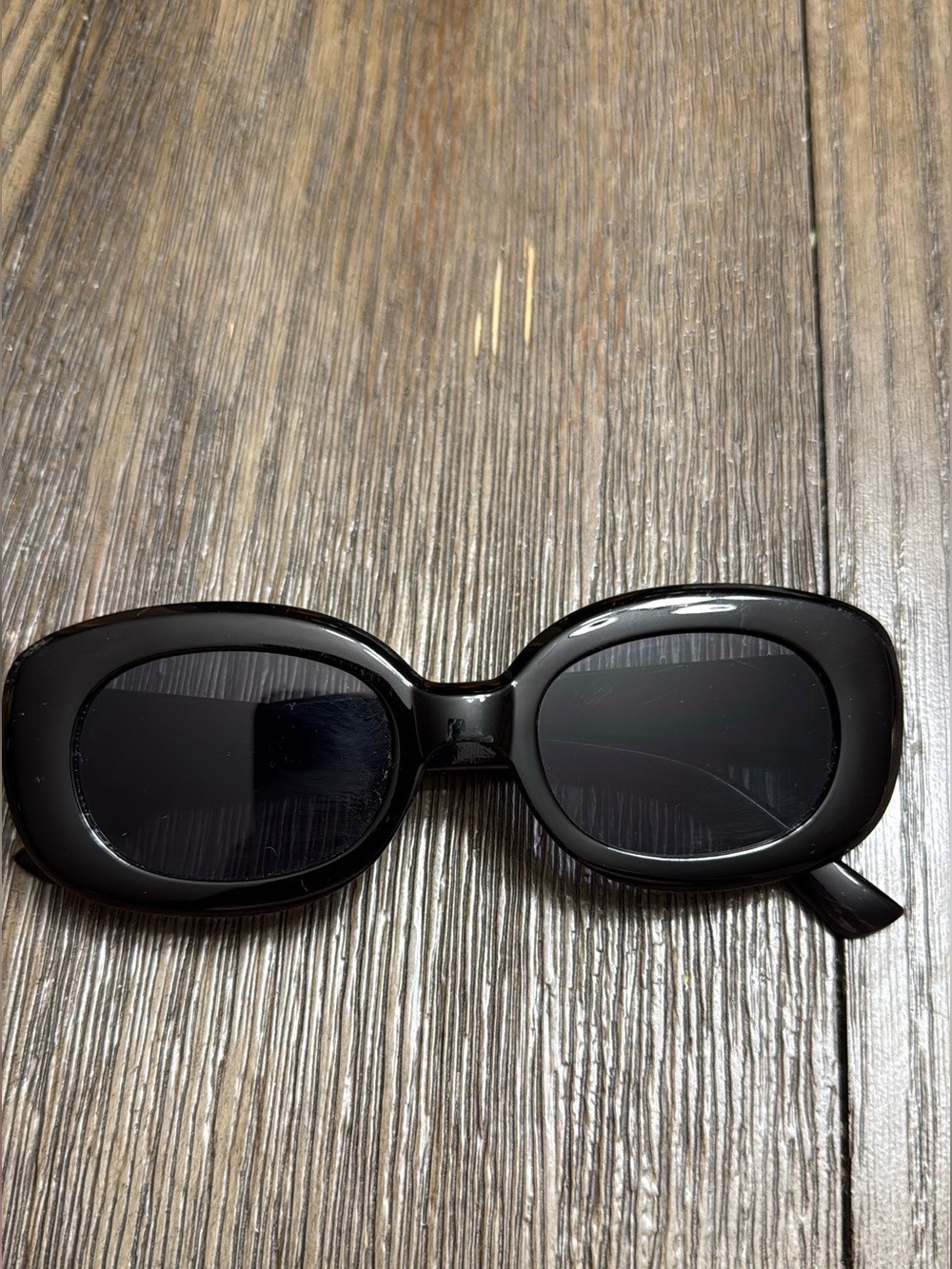 Black Women’s Sunglasses - Classic Oval Frame